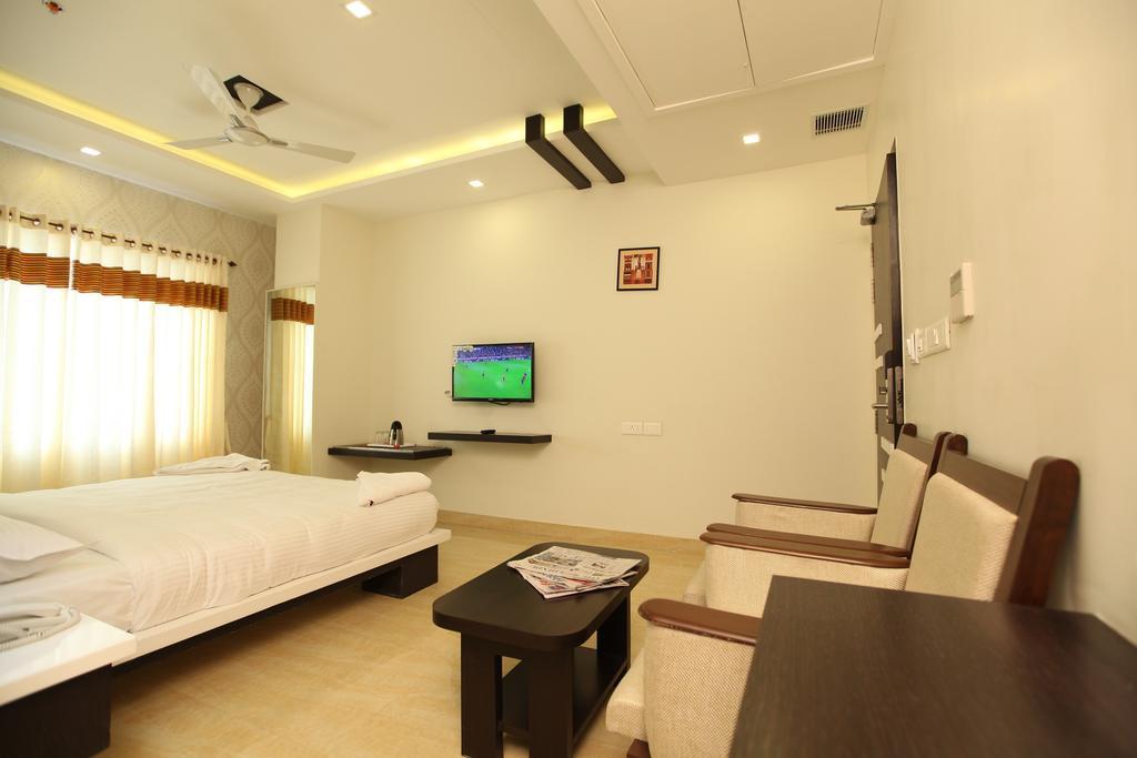 Mmr Gardens Hotel Мадурай Екстериор снимка